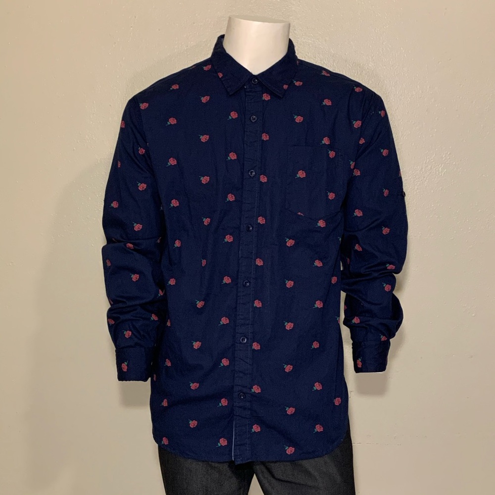 Aeropostale Men’s Casual Rose Pattern Button Down